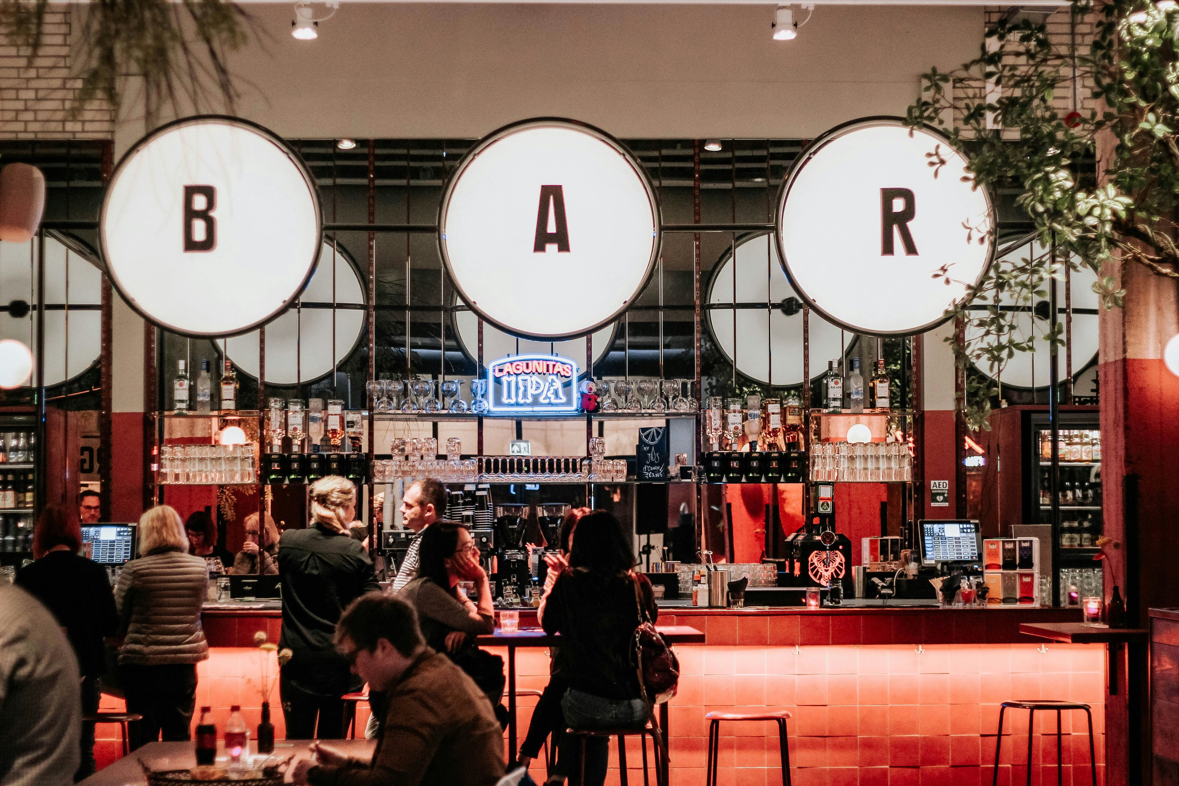 Navigating Seasonality in Hospitality: Unlock Year-Round Success with Strategic Offerings