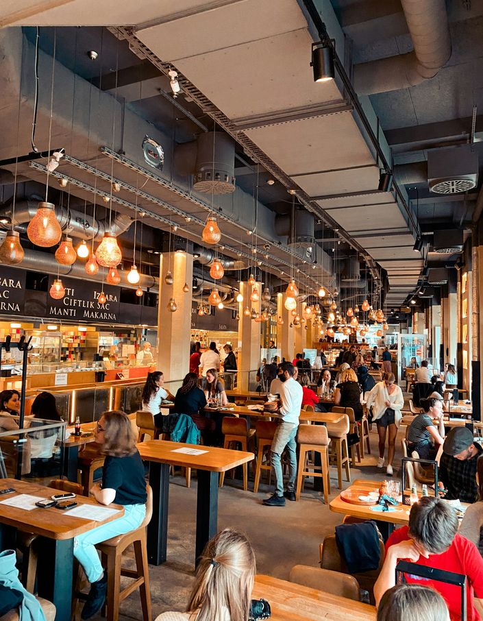 Next-gen kiosk technology, powered by Oracle Simphony